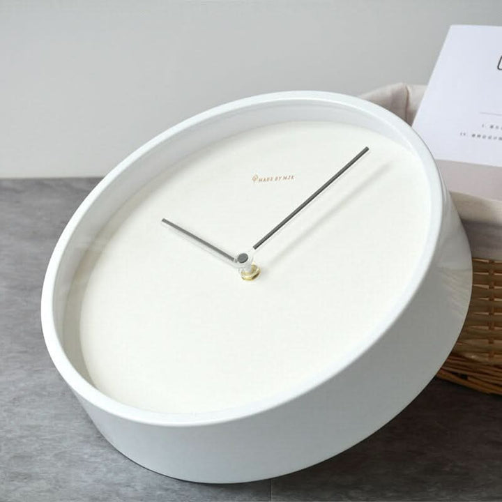 Skanto | Nordic Minimalist Treveggklokke Hvit Svart Design