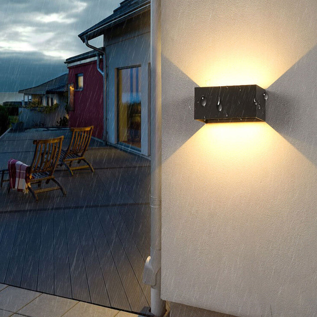 Skanto | Moderne vanntett rektangulær LED-vegglampe for utendørs bruk med opp- og nedlys