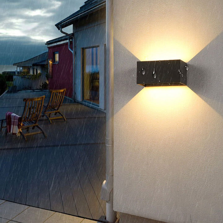 Skanto | Moderne vanntett rektangulær LED-vegglampe for utendørs bruk med opp- og nedlys