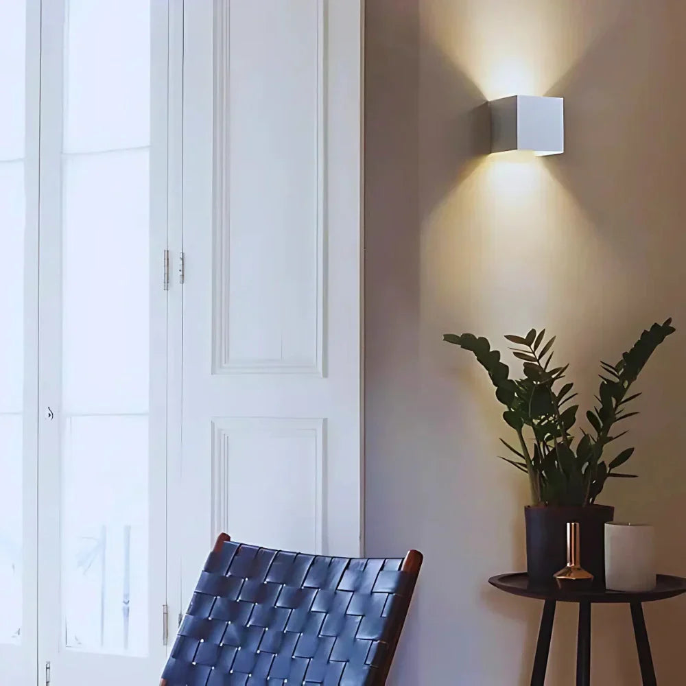 Moderne Wandleuchte fra schwarzem aluminium