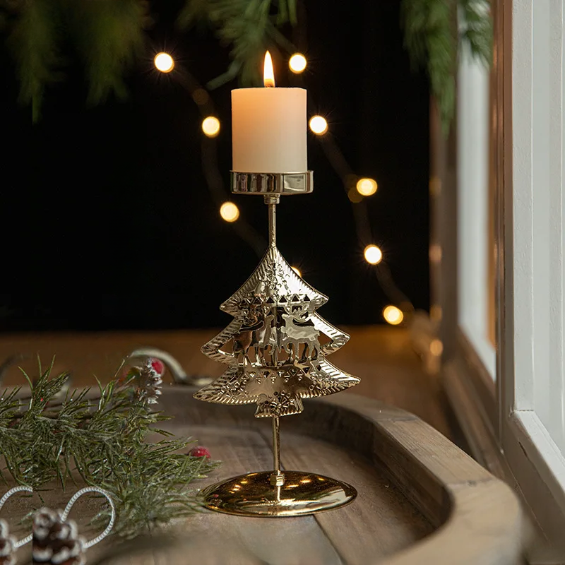 Julelysestaker - Stjerne- og juletredesign for festlig dekorasjon | Skanto
