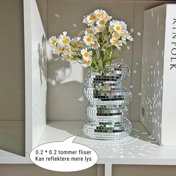 Speilbelagt disco vase med retro sjarm og moderne stil Skanto