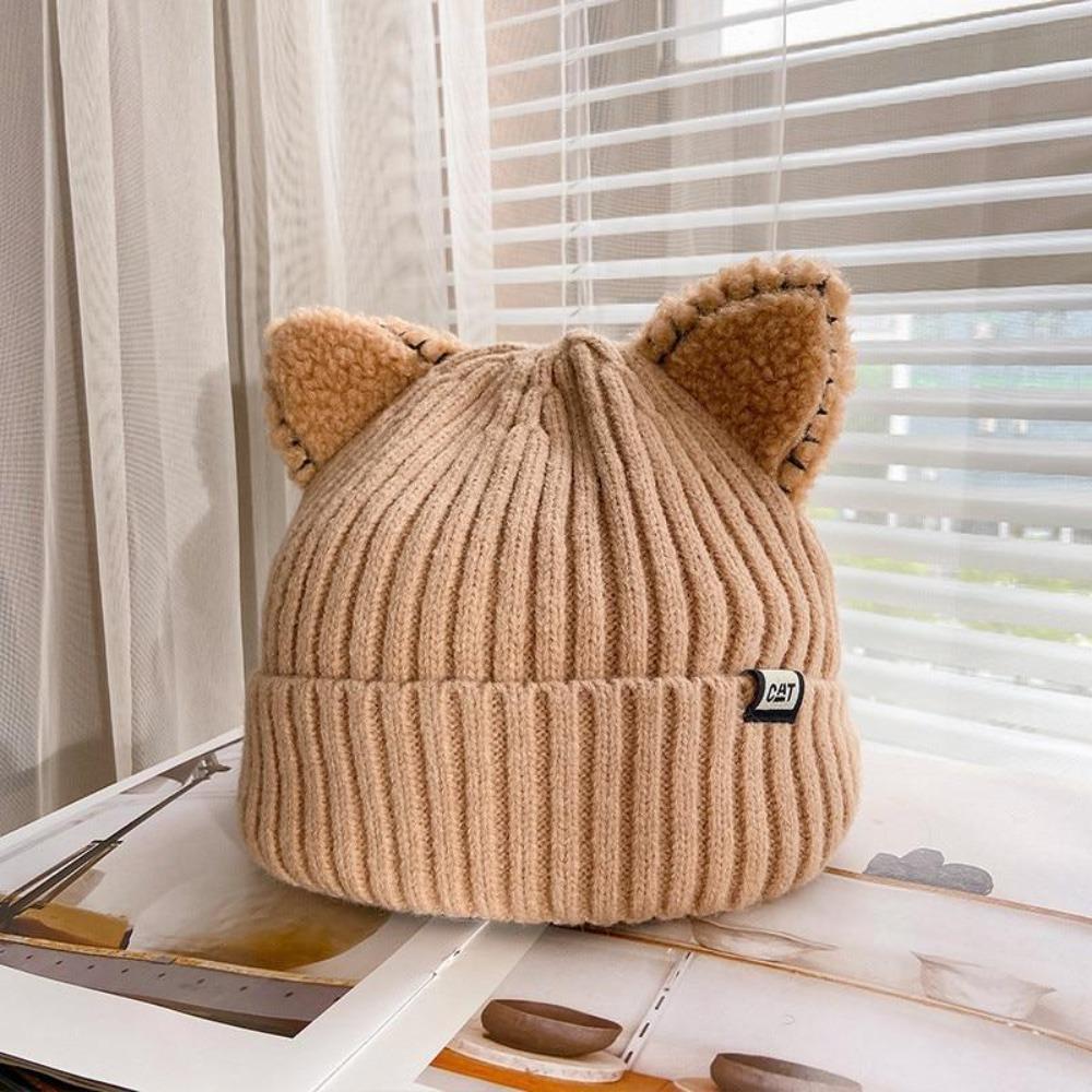 Skanto | Kattenoor Vinterlue CosyCharm – Myk strikket lue for kvinner med leken utseende