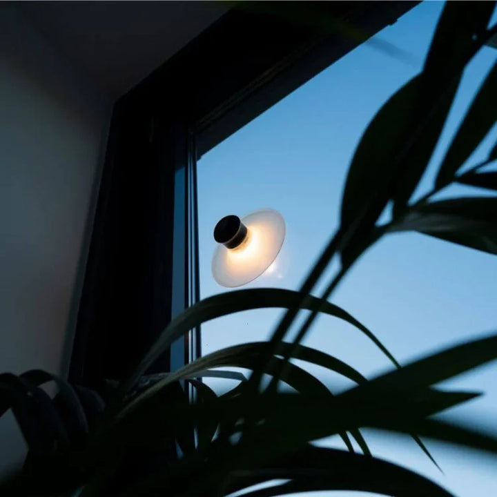 Skanto | LED vegglampe med oppladbart sugefeste