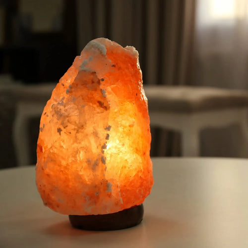 Himalayasal lamp laget av naturlig salt – Beroligende lys for velvære og avslapning | Skanto