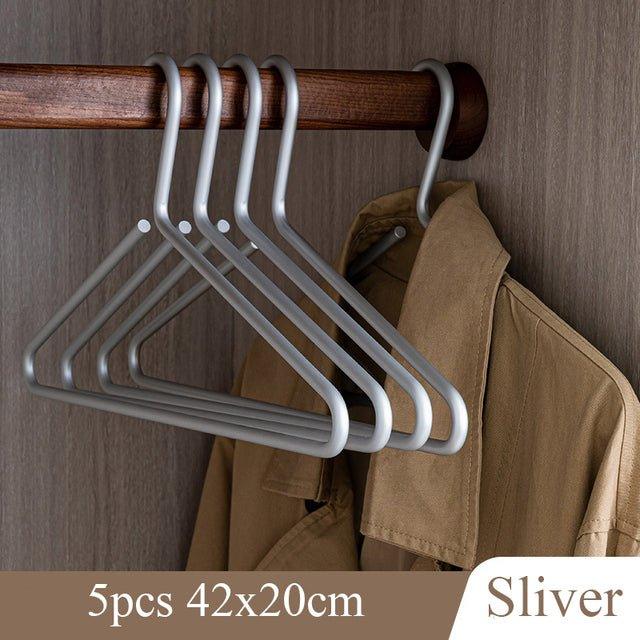 Skanto | 5stk kleshengere laget av solid matt gull/sølv │ Sømløs garderobeorganisator laget av metall