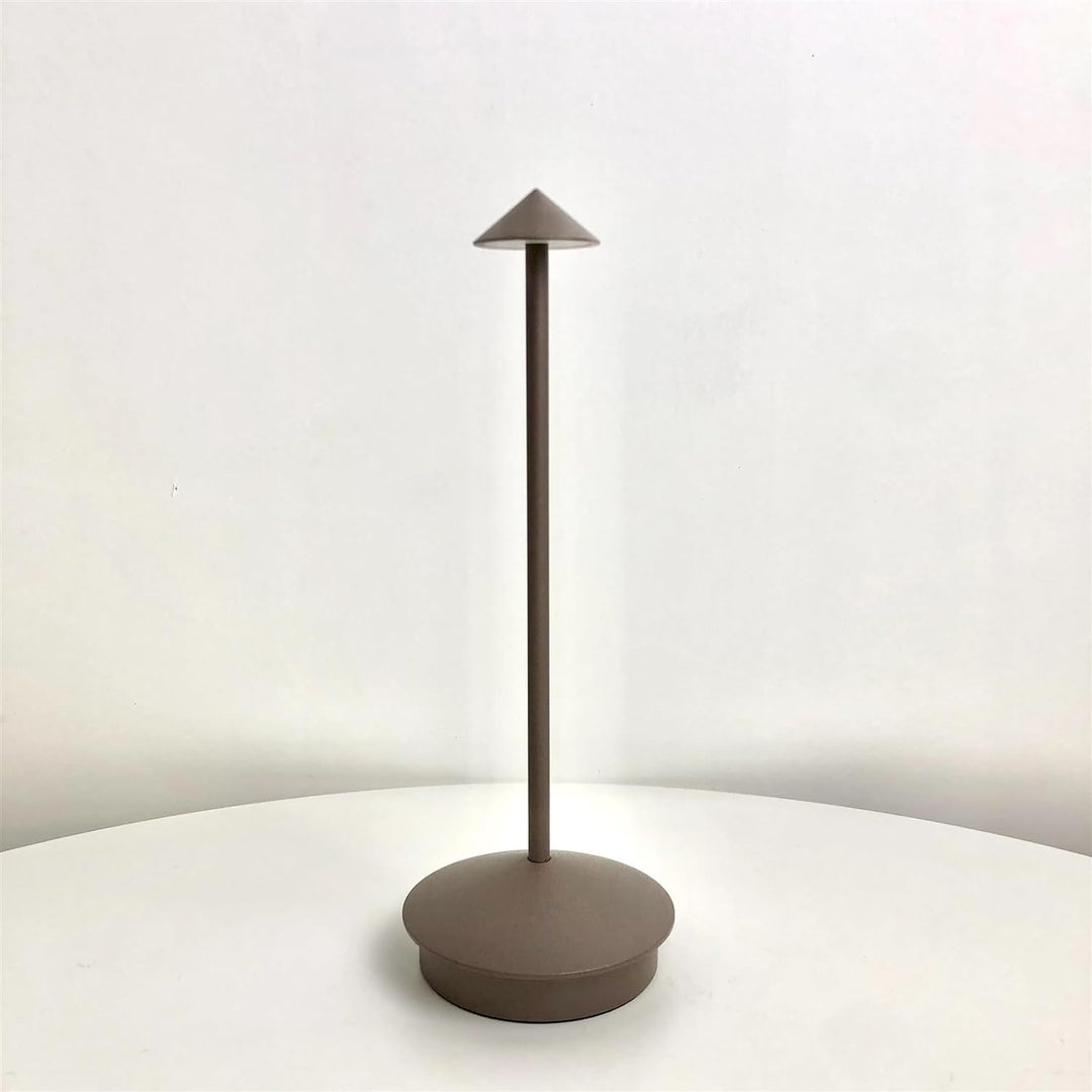 Robyn Arrow LED Bordlampe | Skanto