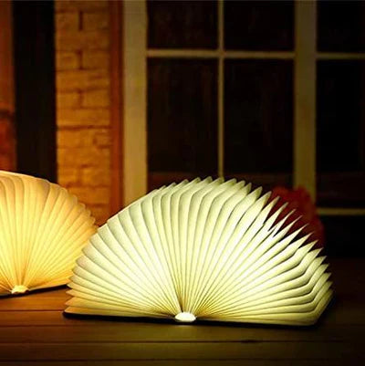 Brettbar Boklampen med Varm LED Belysning - StoryGlow | Skanto