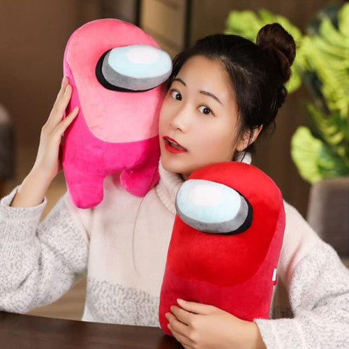 Skanto | Interaktiv Pl plush figur i romstil