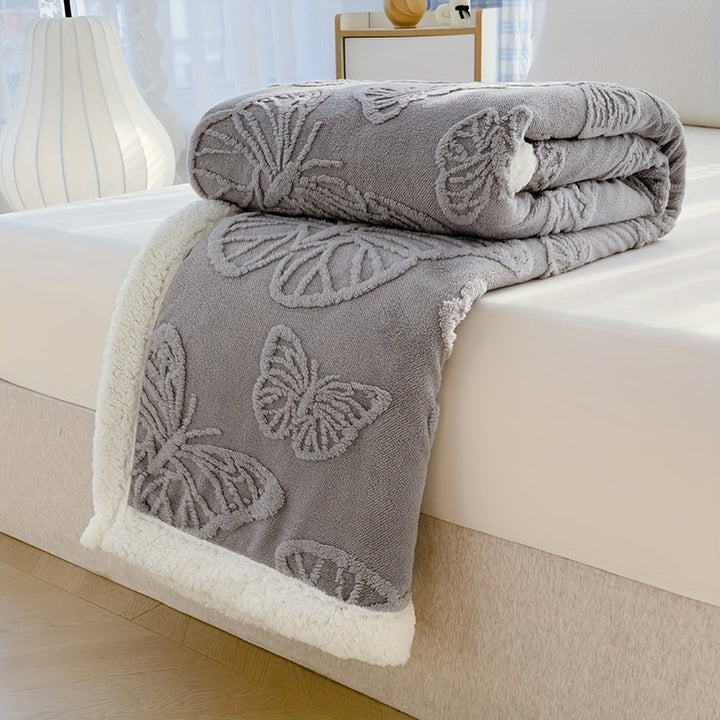 Cozy Luxe – Myk Fleece Teppe med Sommerfugl Design Skanto