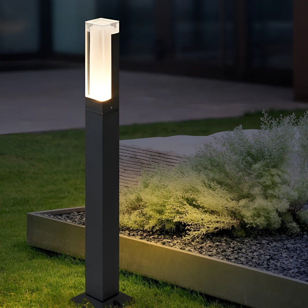 LuxeGarden Glow – Moderne LED-hagebelysning