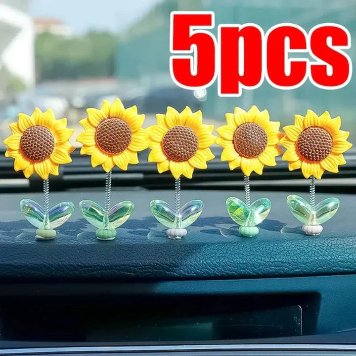 Skanto | Blomsterornamenter i bilen