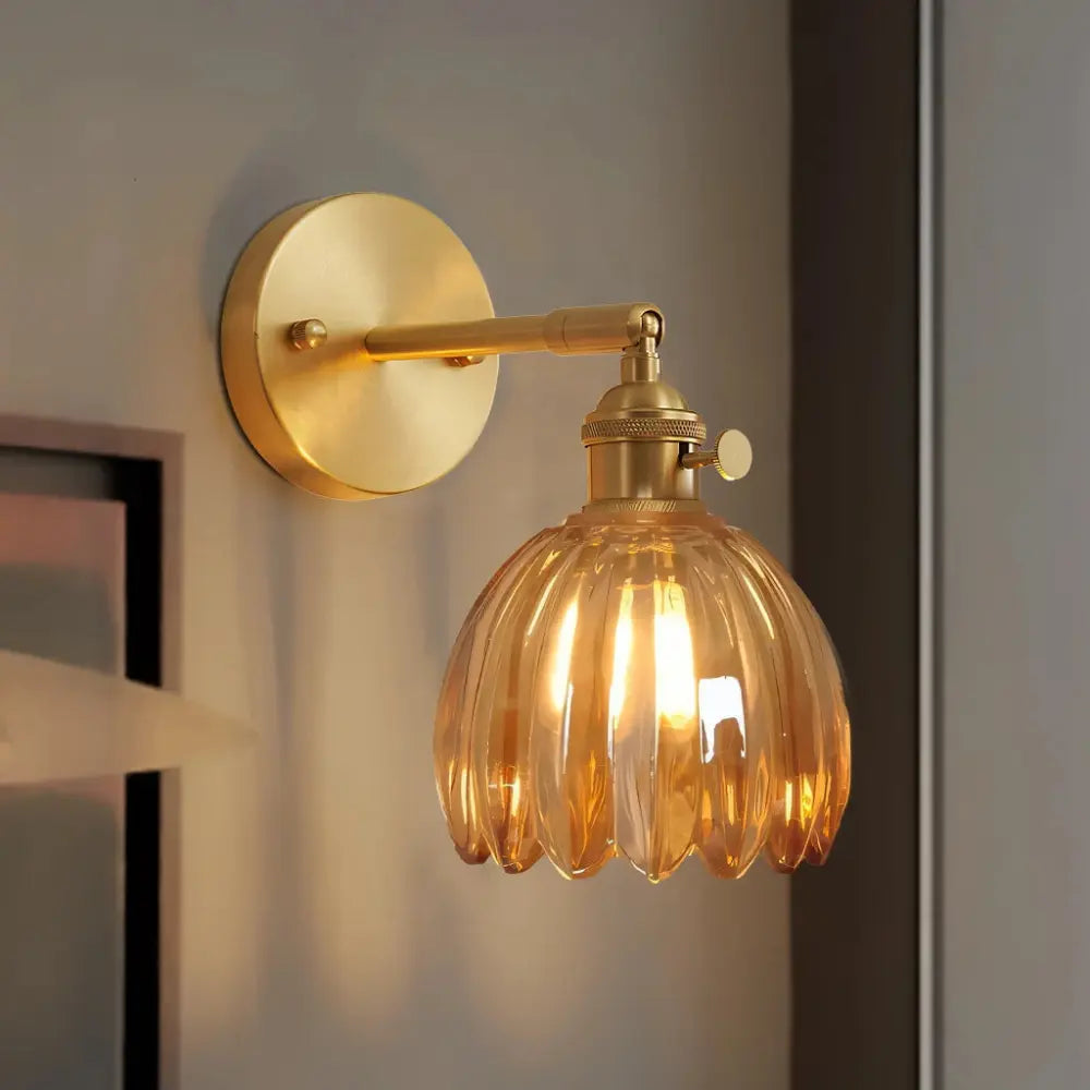 Skanto | GlowForge - Stilig Vegglampe med Metallisk Finish
