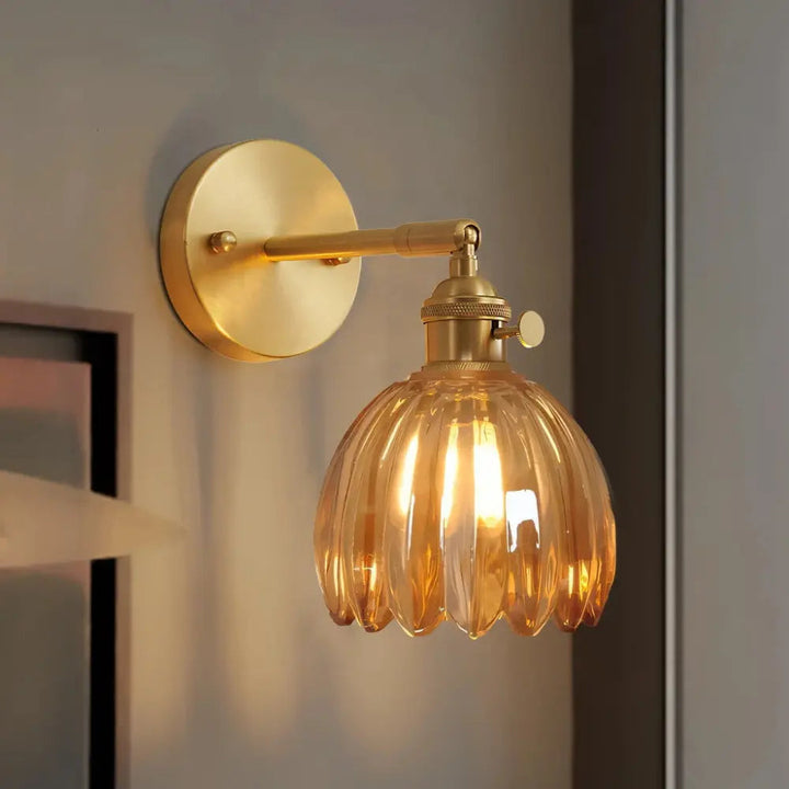 Skanto | GlowForge - Stilig Vegglampe med Metallisk Finish