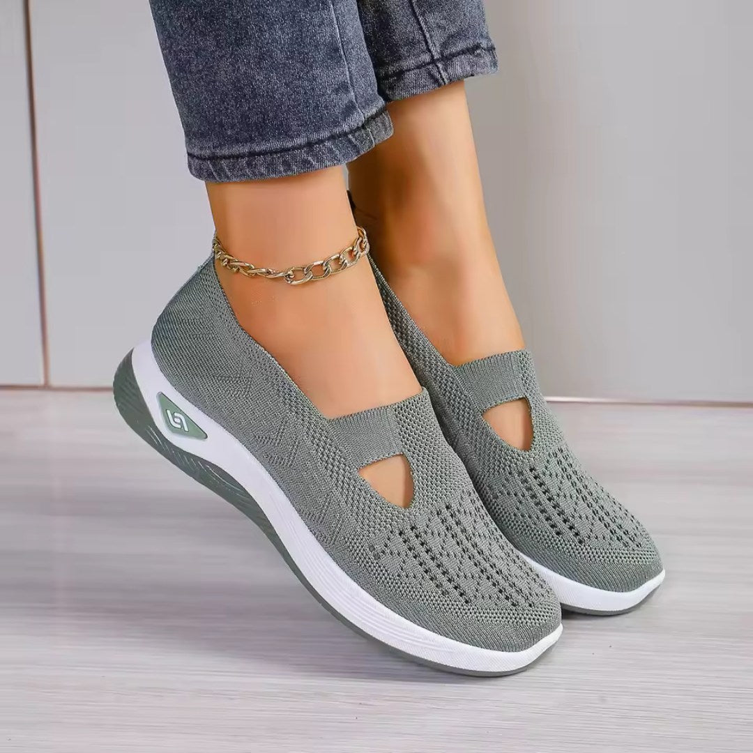 Vellora – damesko i netting med slip-on-komfort