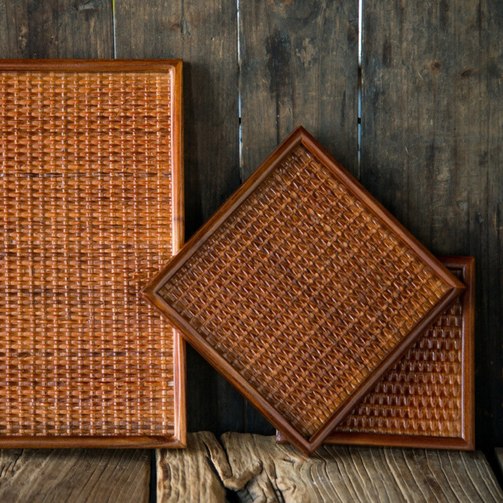 Skanto | Håndlaget Rattan Tre Tebrett