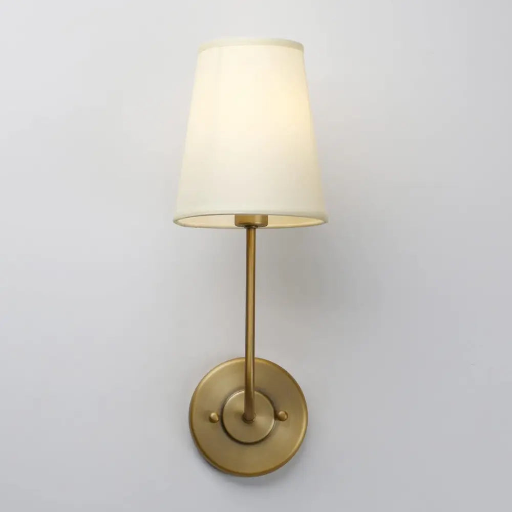 Skanto | LoomGlow – Moderne Vegglampe med Vevd Metall og Mykt Stoff