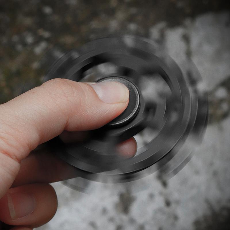 Skanto | Snøfnugg Multifunksjonell Fingertipp Gyroskop Skiftenøkkel Verktøy Leke