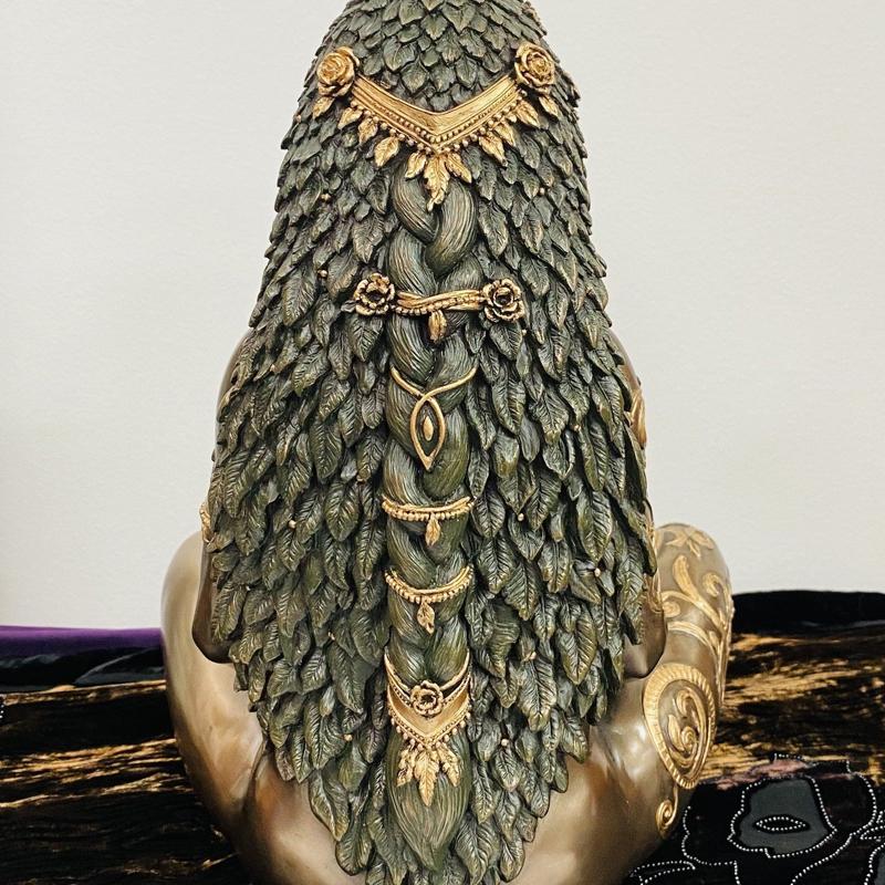 Skanto | Mor Jord Gudinne Statue