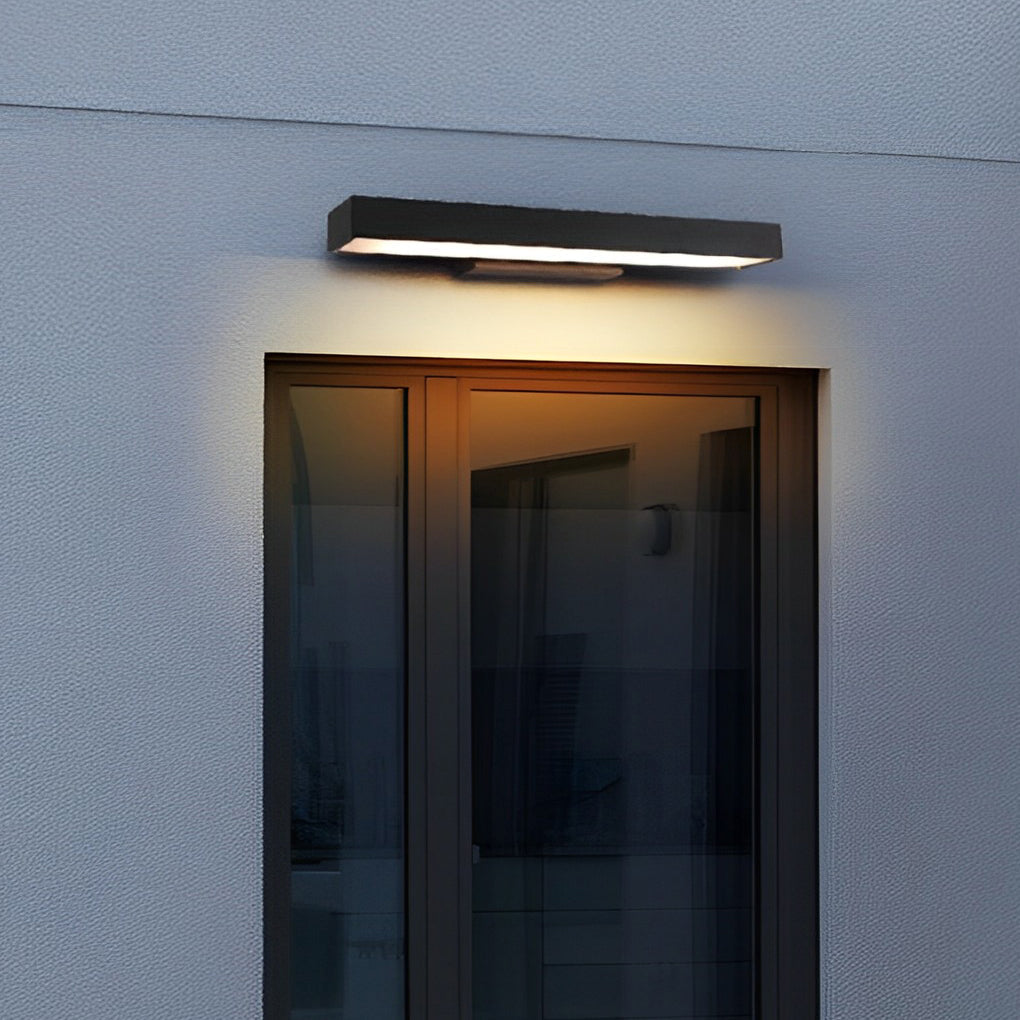 Skanto | Moderne LED vegglampe med bevegelsessensor og svart hus