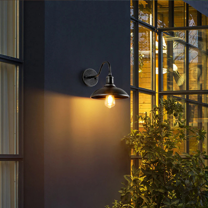Skanto | Antikk messing IP65 vanntett utendørs vegglampe