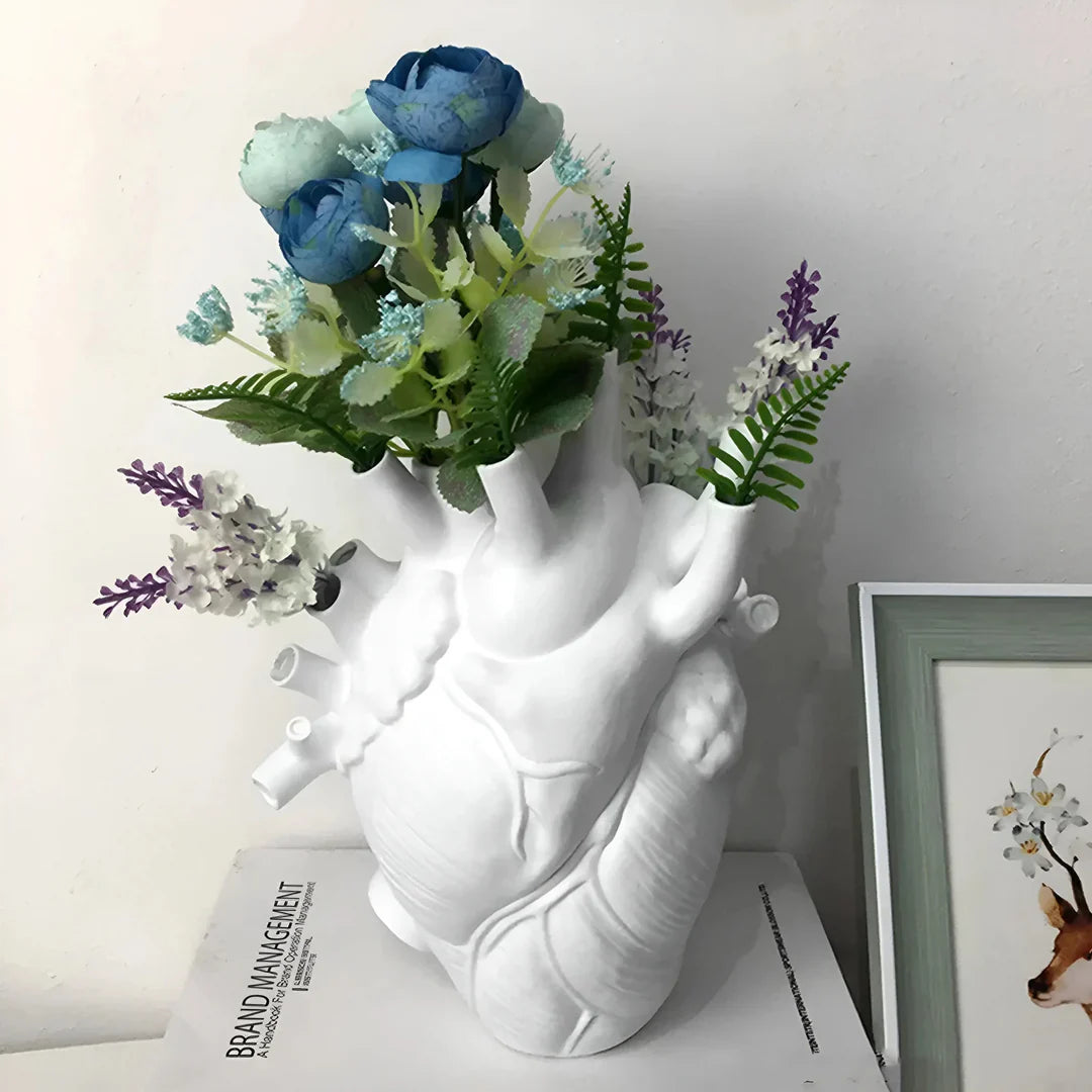 Skanto | Greskinspirert hjerte vase