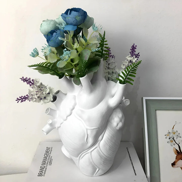 Skanto | Greskinspirert hjerte vase