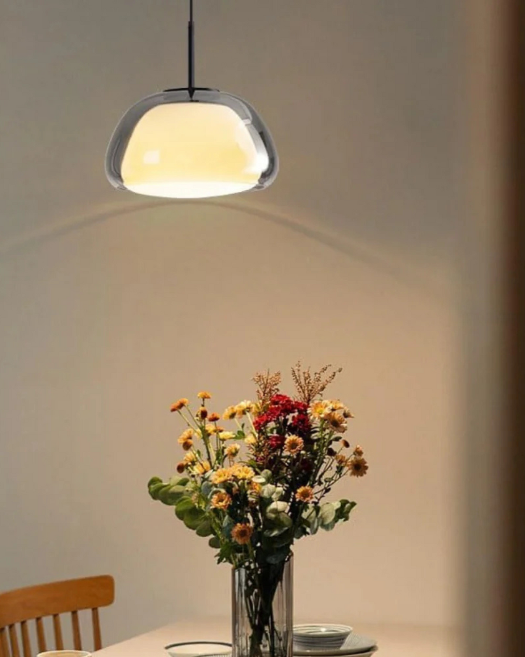 Skanto | Elegant lampe i form av en glasskuppel med krystallaccent
