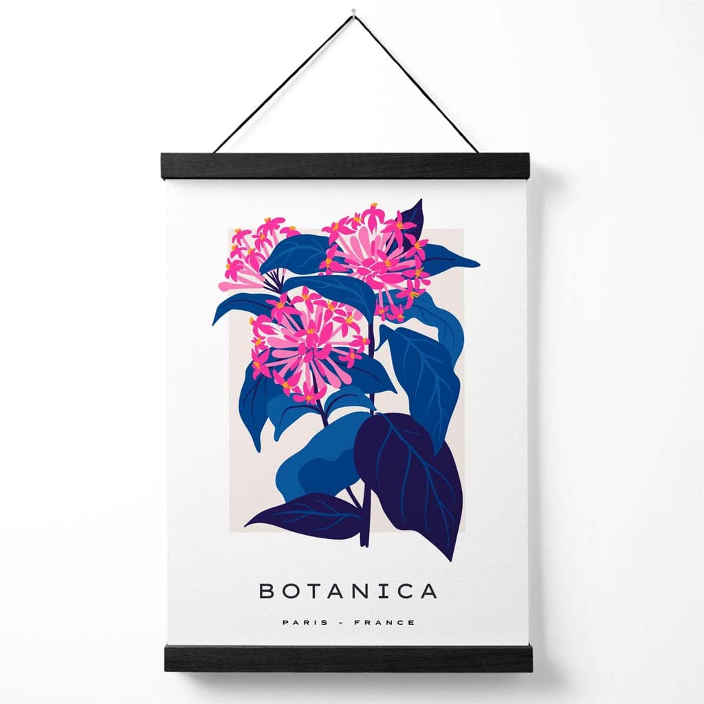 Galleriplakat med et blått og rosa kornblomstmarked, inkludert oppheng.