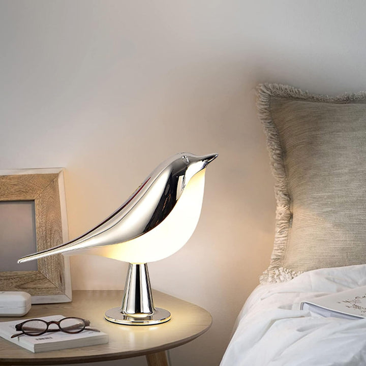 Skanto | Moderne Tre LED Bordlampe Fugl Design