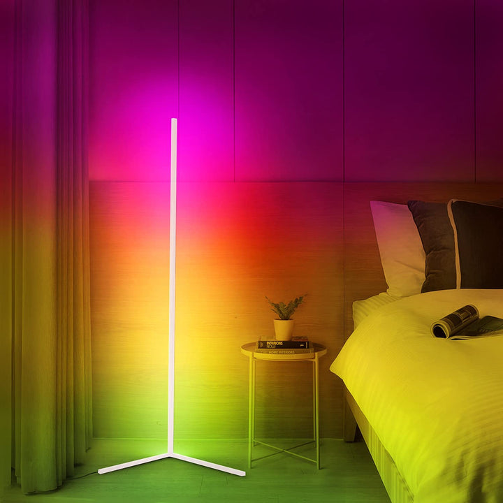 Skanto | Stående Hjørne Lampe LED Dimbar Minimalistisk Design