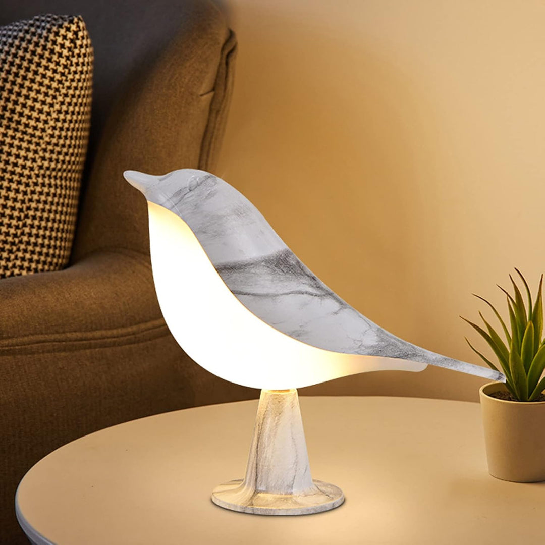 Skanto | Moderne Tre LED Bordlampe Fugl Design