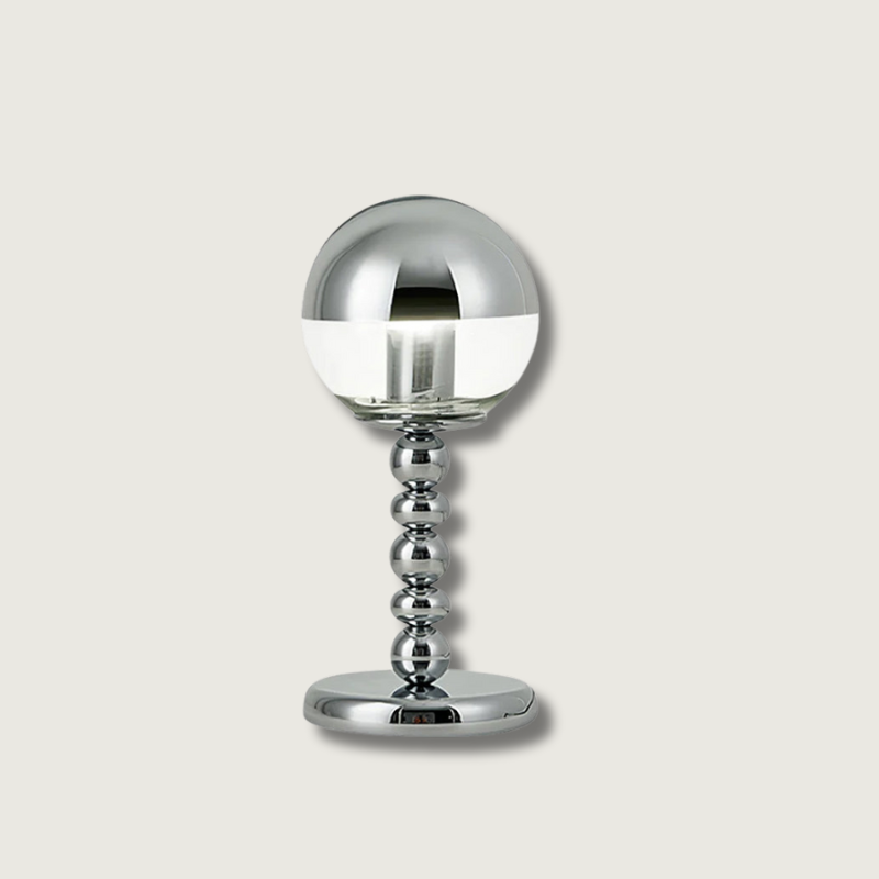 Skanto | MirrorGlow – Minimalist krom bordlampe