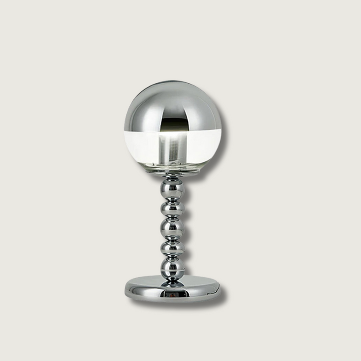 Skanto | MirrorGlow – Minimalist krom bordlampe
