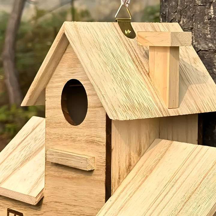 WoodlandBird Hus- Tre Hulls Hengefuglehus med 3-Hull | Skanto
