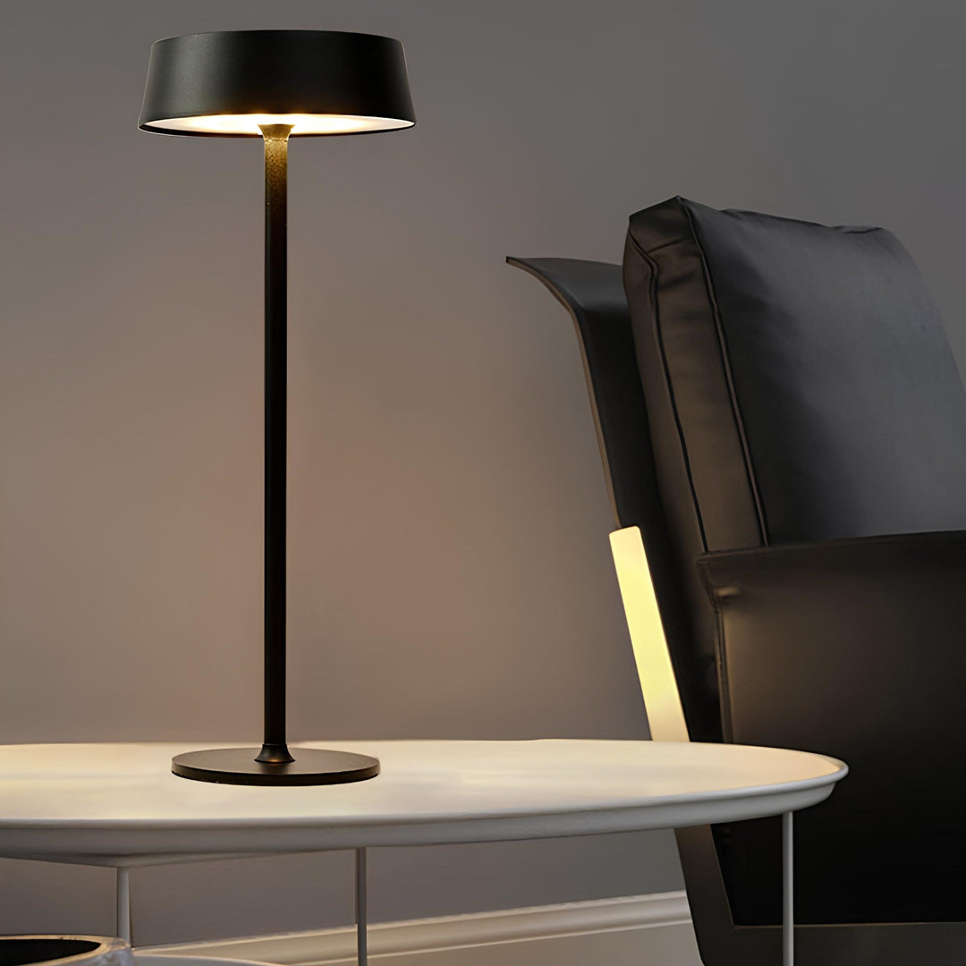 Skanto | Slank Moderne Bordlampe