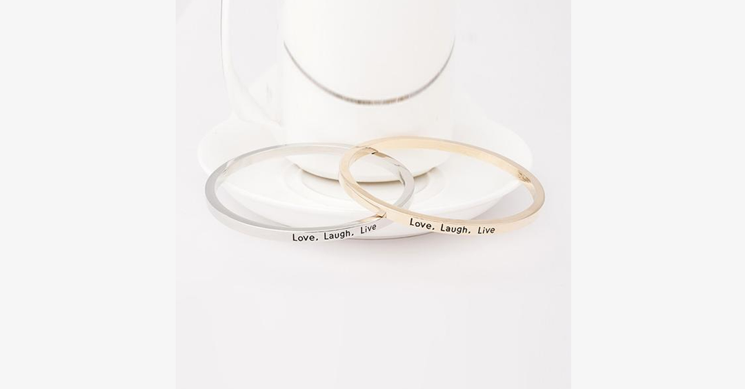 Skanto | Elske Latter Leve Gravert Mansjettarmbånd