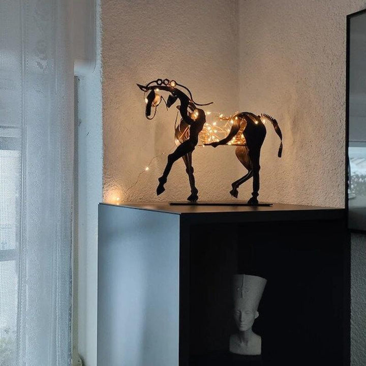 Skanto | Håndlaget Adonis Metallspringer Skulptur