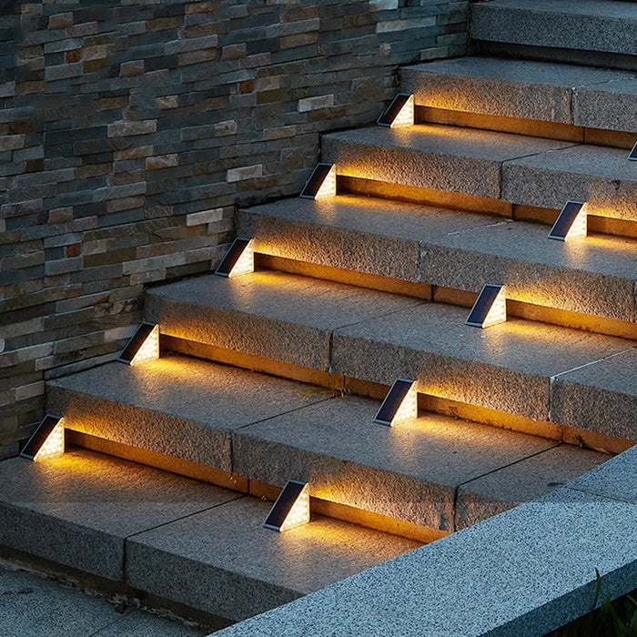 Stilige og moderne LED trappelys - StepBright | Skanto