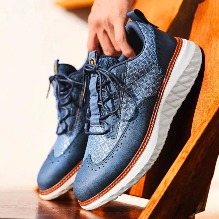Vevde skinnsneakers med brogue-detaljer og kontrastsåle