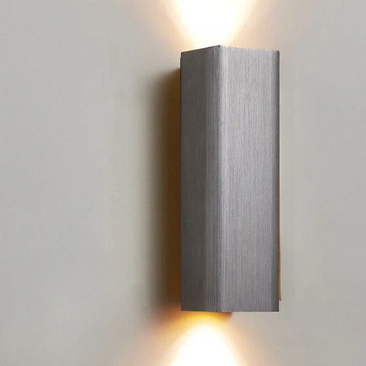 LumiGlow - Stillegående LED Vegglampe med Varme og Kjølige Lys | Skanto