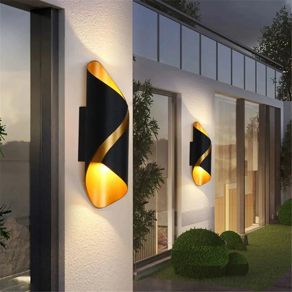 Skanto | VividAura – Elegant LED Vegglampe for Stilige Uteområder