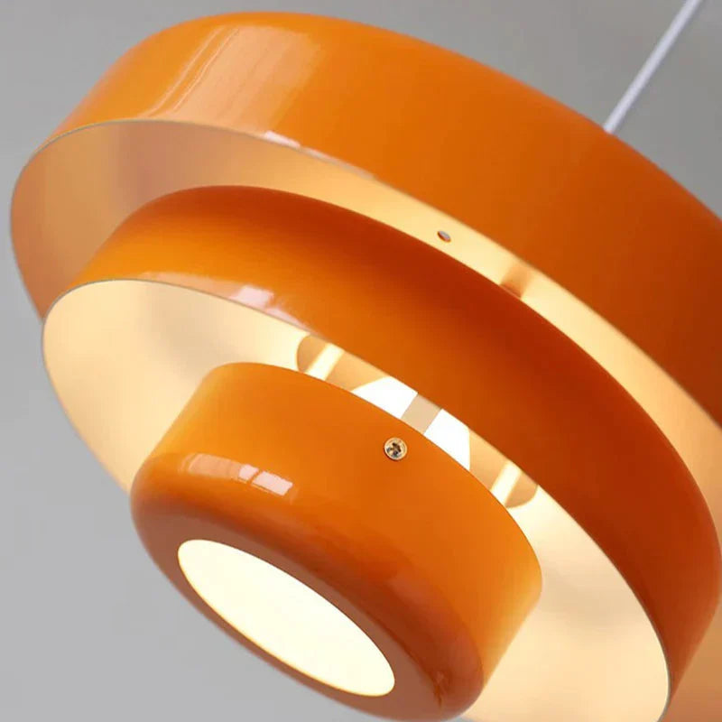 Moderne oransje LED pendellampe – skandinavisk hengelys for stue, kjøkken og spisestue | Skanto