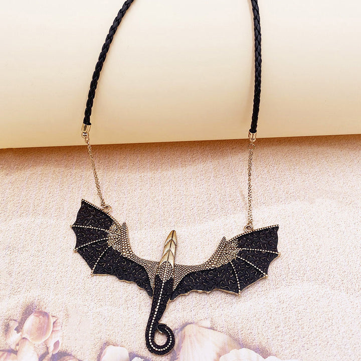 Skanto | Flying Dragons Necklace