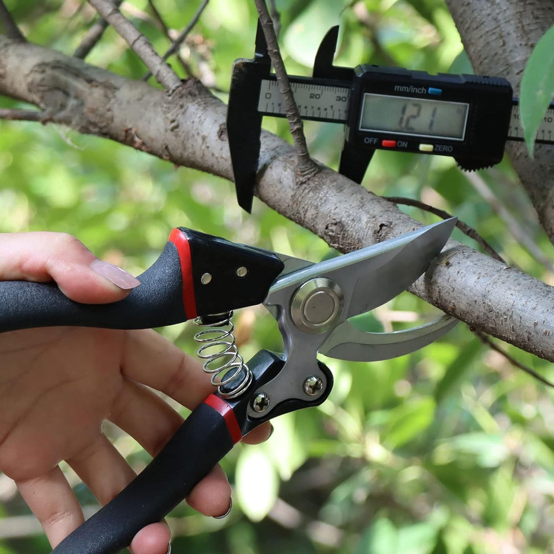 Skanto | GreenThumb Cutters