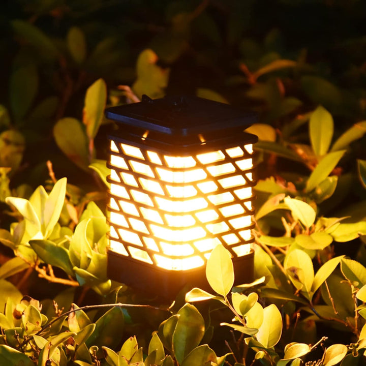 Skanto | Solcelledrevet LED hage lampe med ribbet design – Dekorativ utendørs belysning for hage