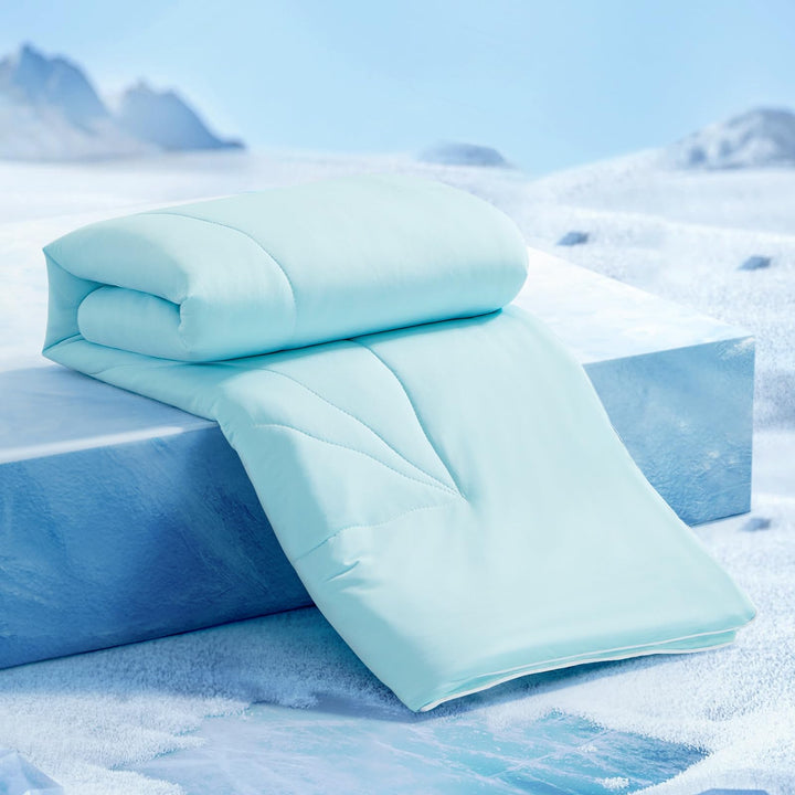 Ultra Soft Cloudy 3D Cooling Comforter Extreme Q Max 0.5-Lake Blue | Skanto