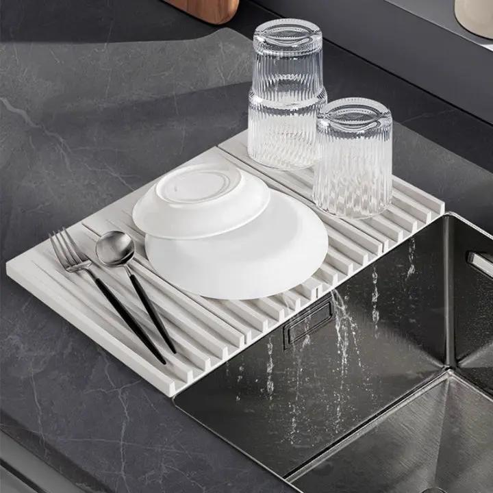 Skanto | WaterDrain – Sammenleggbar Silikonmatte for Tørring og Beskyttelse av Arbeidsoverflater