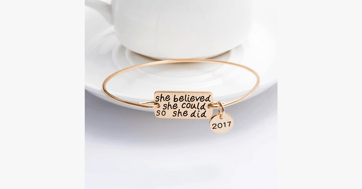Skanto | Hun trodde hun kunne, så hun gjorde det armbånd med 2017 charm