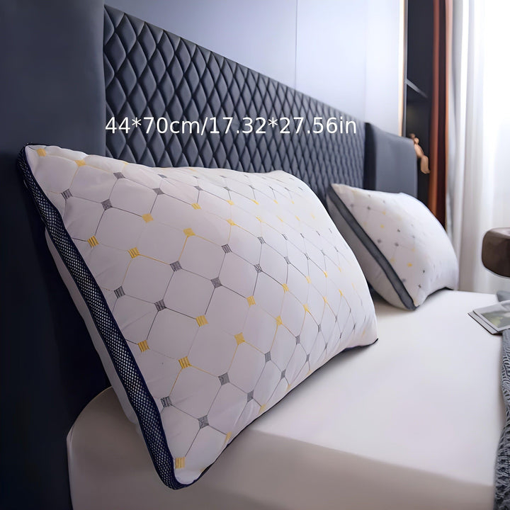 SkyDream Pute – Brodert Nakkestøttepute | Skanto